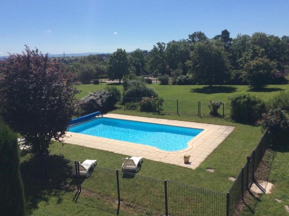 Hotel Du Golf Roanne Bagian luar foto