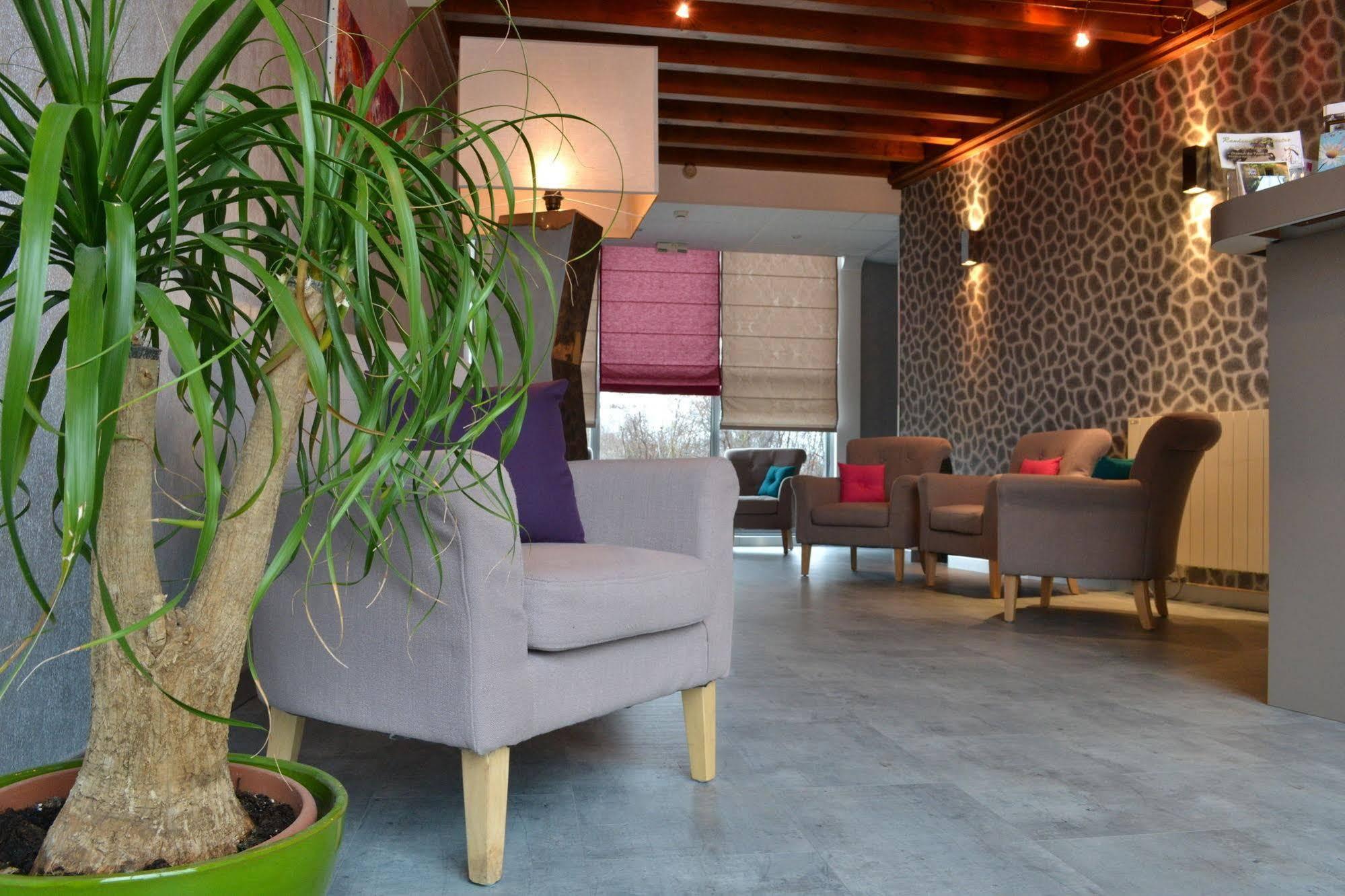 Hotel Du Golf Roanne Bagian luar foto