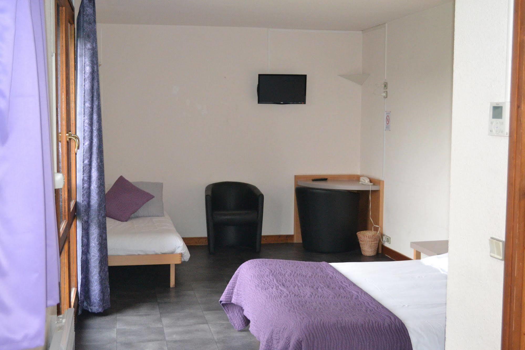 Hotel Du Golf Roanne Bagian luar foto
