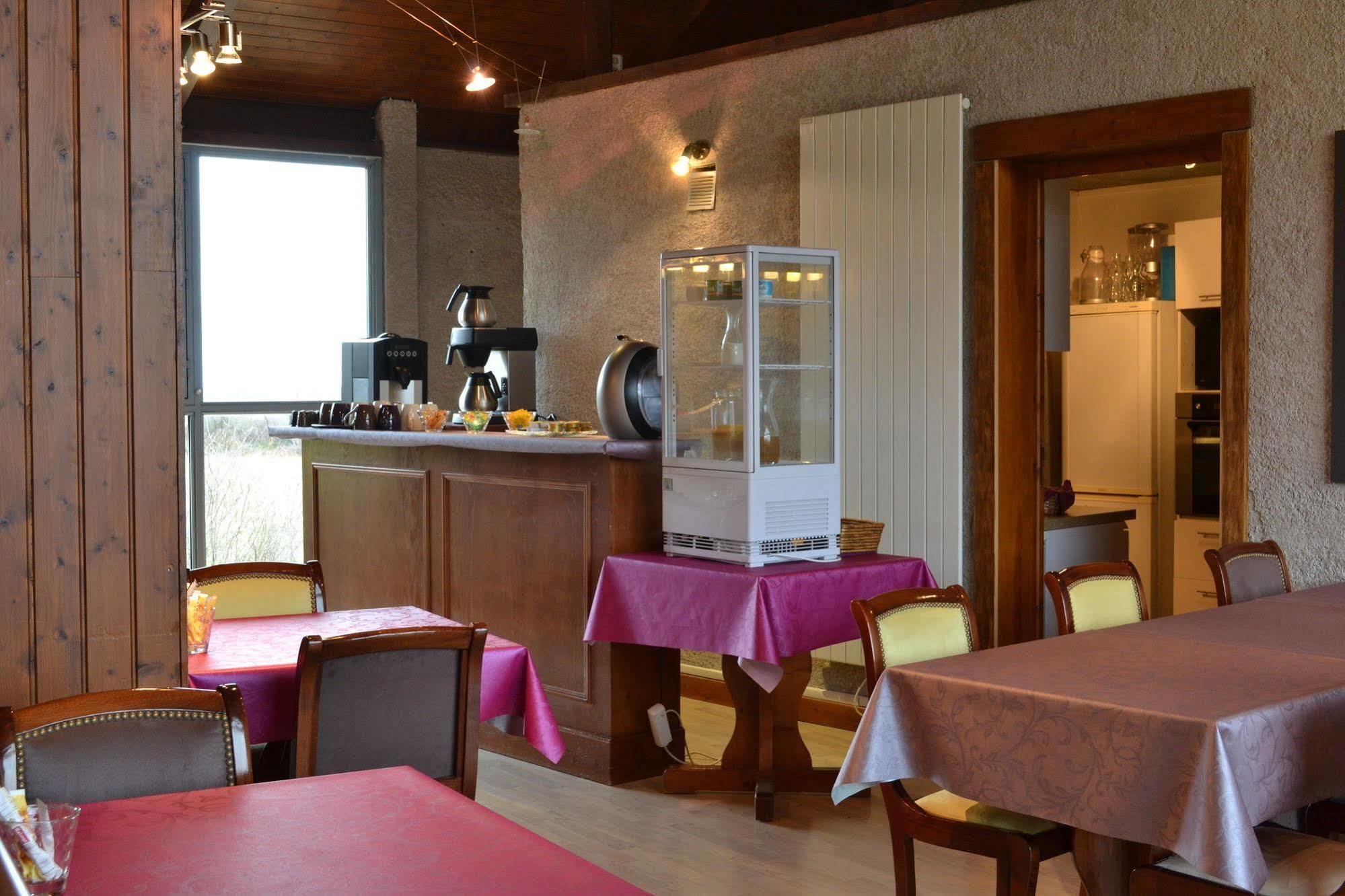 Hotel Du Golf Roanne Bagian luar foto